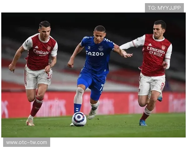 足球明星精彩绕杆射门瞬间回顾与技术解析